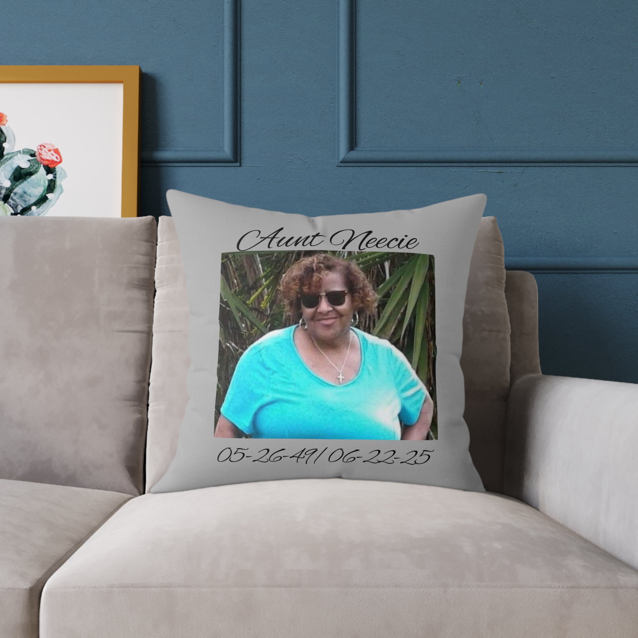 Custom Aunt Pillow